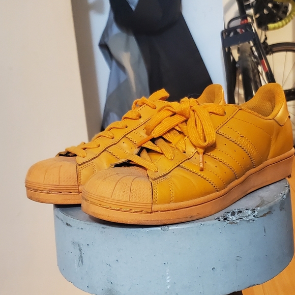 Adidas x Pharrell superstar supercolor, women's size 9 - Picture 5 of 5